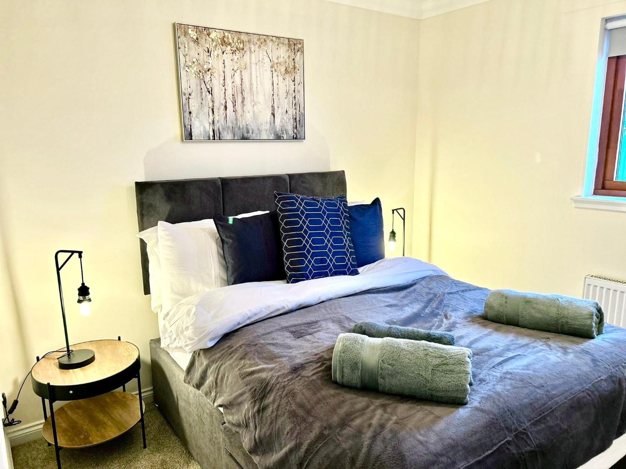 Central Cosy Riverview Apartment 2 Bed, 2 Bath, Free Parking / Wifi Inverness Bagian luar foto