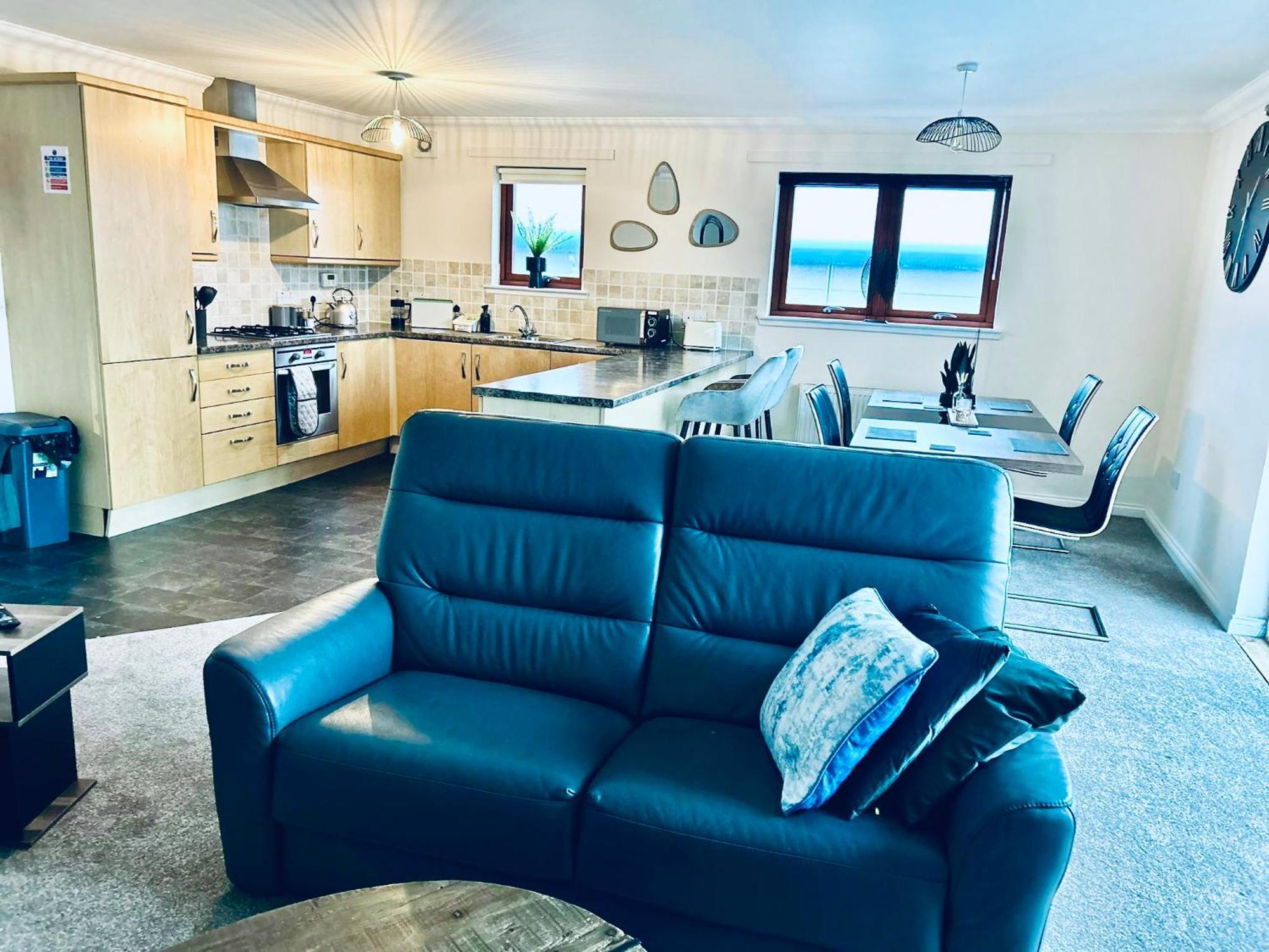 Central Cosy Riverview Apartment 2 Bed, 2 Bath, Free Parking / Wifi Inverness Bagian luar foto